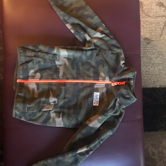 Carter’s Camo Set size 7 - Picture 2 of 3